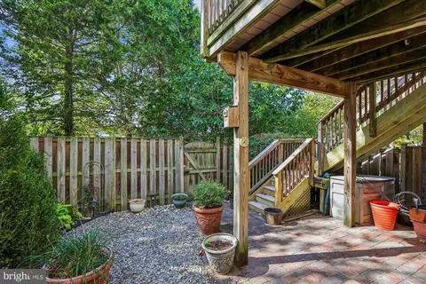 Exterior - 20679 Riptide Sq, Sterling, VA 20165 photo 4 of 5