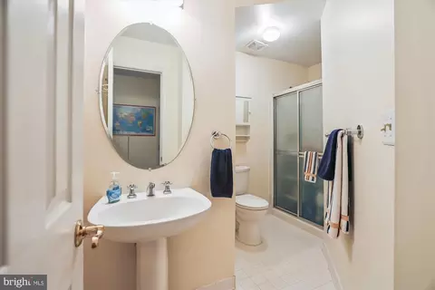 Bath - 20679 Riptide Sq, Sterling, VA 20165 photo 6 of 6