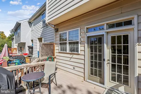 Exterior - 20679 Riptide Sq, Sterling, VA 20165 photo 3 of 5