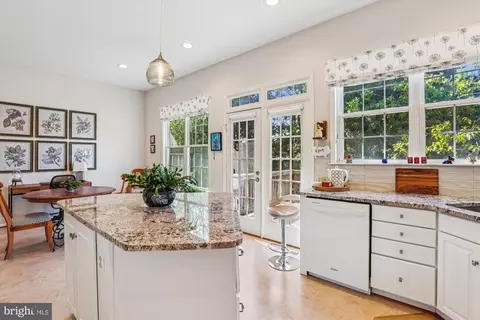 Kitchen - 20679 Riptide Sq, Sterling, VA 20165 photo 5 of 5