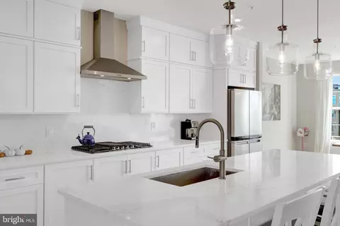 Kitchen - 22088 Midmoore Dr, Ashburn, VA 20148 photo 3 of 3