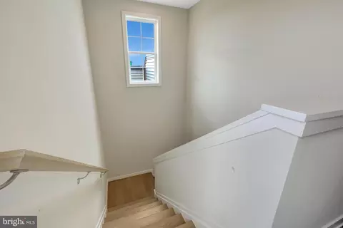 Entry Way - 22088 Midmoore Dr, Ashburn, VA 20148 photo 6 of 7
