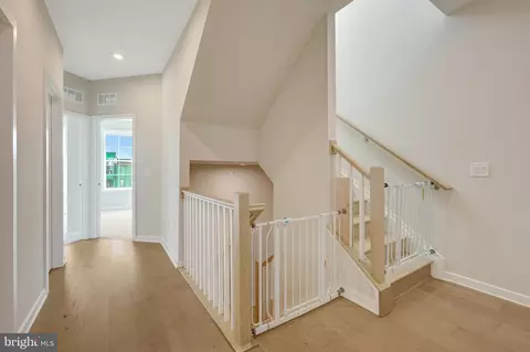 Entry Way - 22088 Midmoore Dr, Ashburn, VA 20148 photo 4 of 7