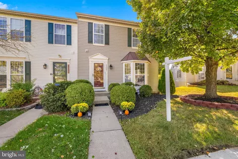 43301 Chokeberry Sq, Ashburn, VA 20147