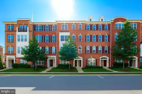 23475 Belvoir Woods Ter, Ashburn, VA 20148