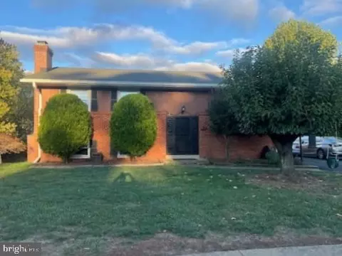 304 E Gordon St E, Sterling, VA 20164