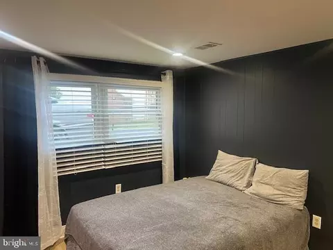 Bedroom - 304 E Gordon St E, Sterling, VA 20164 photo 3 of 3