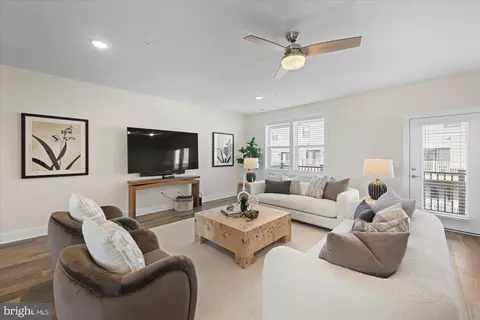 44840 Tiverton Sq, Ashburn, VA 20147