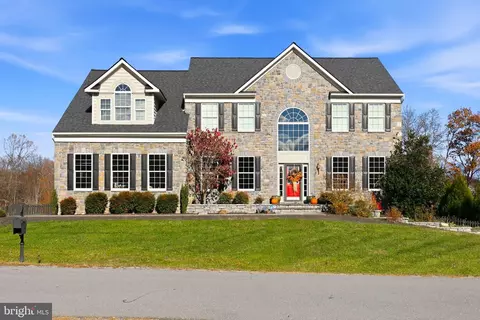 36514 Winding Oak Pl, Purcellville, VA 20132