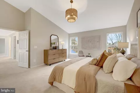 Bedroom - 47425 River Crest St, Sterling, VA 20165 photo 2 of 6