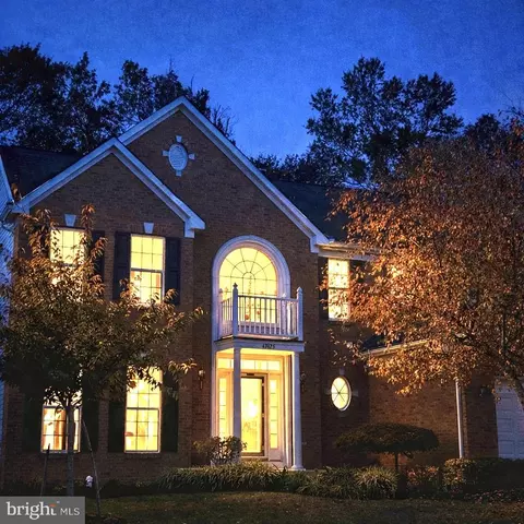 Exterior - 47425 River Crest St, Sterling, VA 20165 photo 5 of 7
