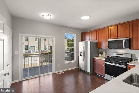 42769 Atchison Ter, Chantilly, VA 20152 photo 10