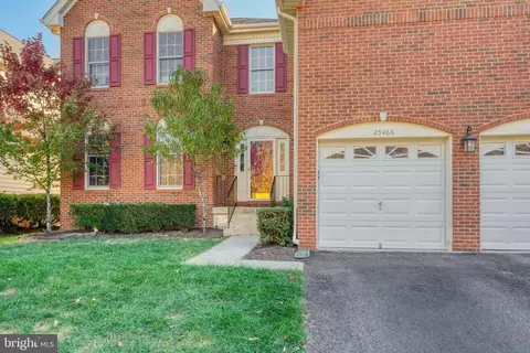 25466 Chambers Dr, Chantilly, VA 20152 photo 2