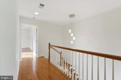Entry Way - 25480 Schooley Mill Ter, Chantilly, VA 20152 photo 5 of 5