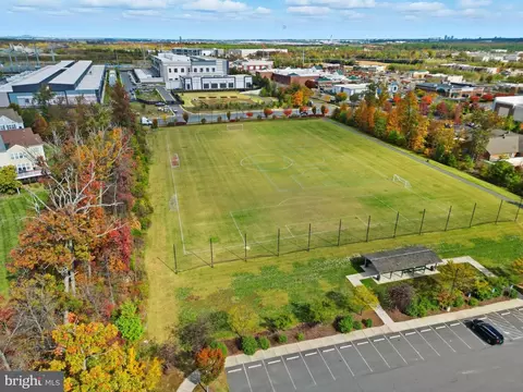 View/Area - 25480 Schooley Mill Ter, Chantilly, VA 20152 photo 6 of 6