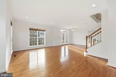 Living - 25480 Schooley Mill Ter, Chantilly, VA 20152 photo 5 of 5