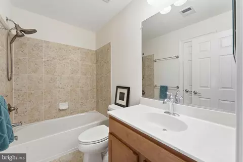 Bath - 25480 Schooley Mill Ter, Chantilly, VA 20152 photo 3 of 3