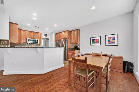 Dining - 20698 Crescent Pointe Pl, Ashburn, VA 20147 photo 8 of 10