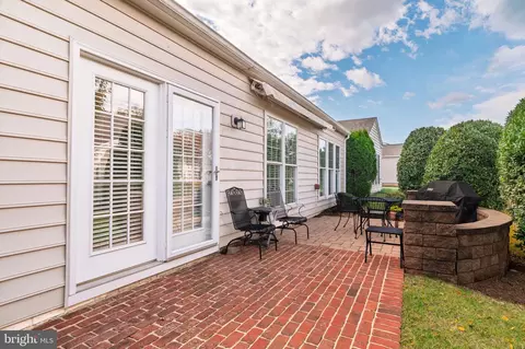 Exterior - 20698 Crescent Pointe Pl, Ashburn, VA 20147 photo 5 of 6