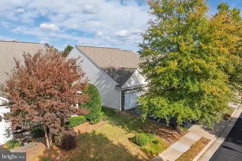 View/Area - 20698 Crescent Pointe Pl, Ashburn, VA 20147 photo 1 of 7