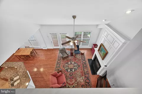 Entry Way - 20698 Crescent Pointe Pl, Ashburn, VA 20147 photo 4 of 8