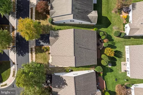 View/Area - 20698 Crescent Pointe Pl, Ashburn, VA 20147 photo 7 of 7