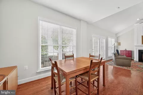 Dining - 20698 Crescent Pointe Pl, Ashburn, VA 20147 photo 10 of 10