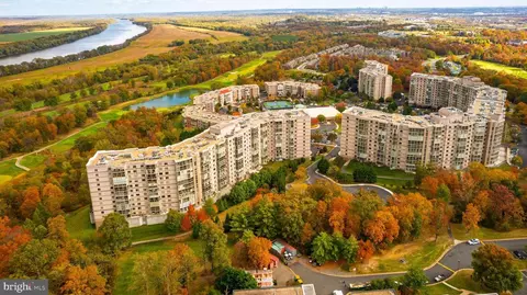19355 Cypress Ridge Ter #114, Leesburg, VA 20176