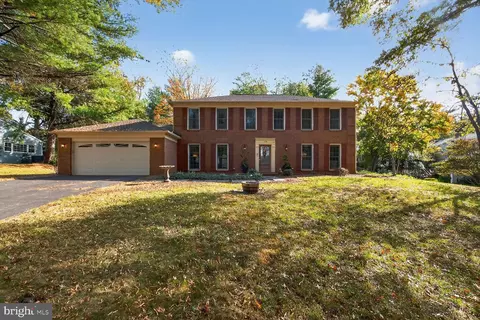 156 Peyton Rd, Sterling, VA 20165