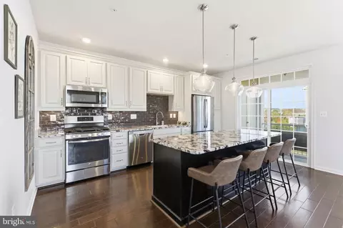 23297 Southdown Manor Ter #105, Ashburn, VA 20148