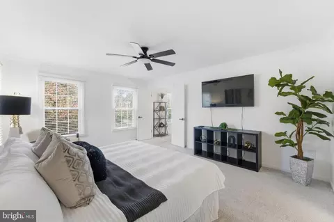 Bedroom - 44202 Bristow Cir, Ashburn, VA 20147 photo 3 of 5