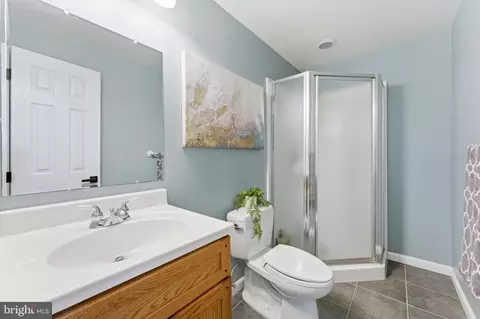 Bath - 44202 Bristow Cir, Ashburn, VA 20147 photo 7 of 7