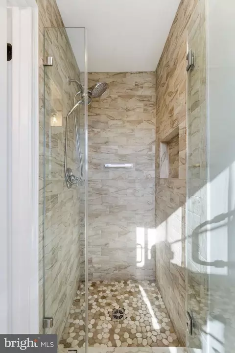 Bath - 44202 Bristow Cir, Ashburn, VA 20147 photo 2 of 7