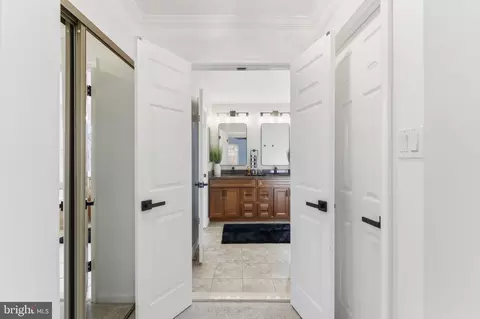 Entry Way - 44202 Bristow Cir, Ashburn, VA 20147 photo 6 of 6