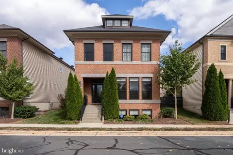44532 Stepney Dr, Ashburn, VA 20147