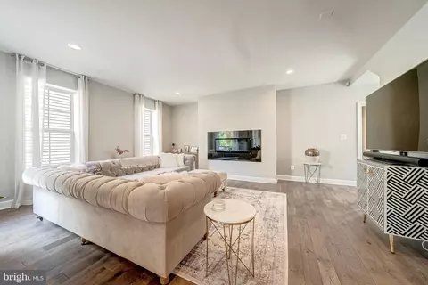 44532 Stepney Dr, Ashburn, VA 20147 photo 18