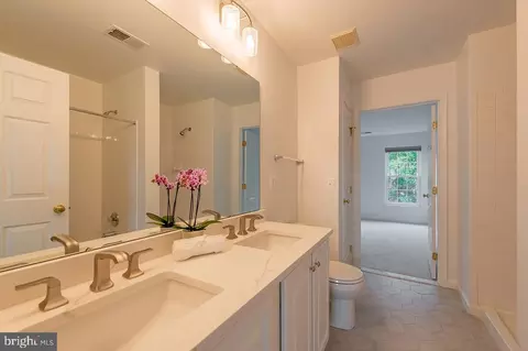21081 Bitterroot Ter, Ashburn, VA 20147 photo 23