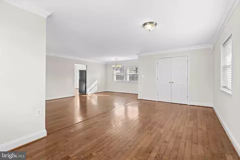Living - 604 S Birch St S, Sterling, VA 20164 photo 4 of 4
