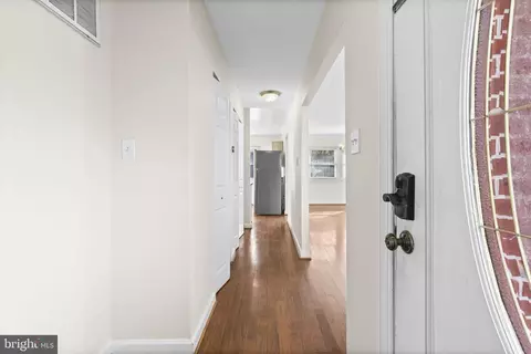 Entry Way - 604 S Birch St S, Sterling, VA 20164 photo 2 of 2