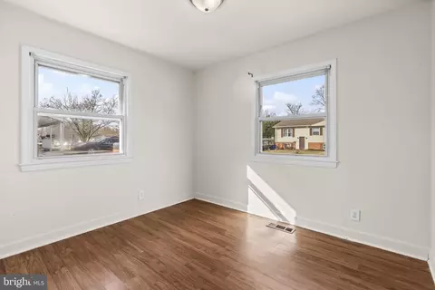Bedroom - 604 S Birch St S, Sterling, VA 20164 photo 4 of 7
