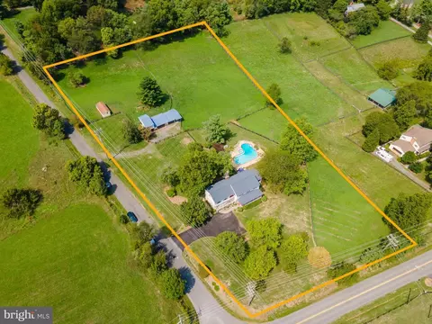 39704 Rickard Rd, Lovettsville, VA 20180