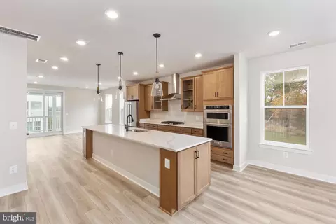 45205 Drowes Ter, Sterling, VA 20166 photo 7