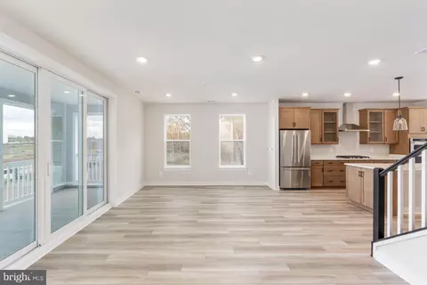 45205 Drowes Ter, Sterling, VA 20166 photo 11