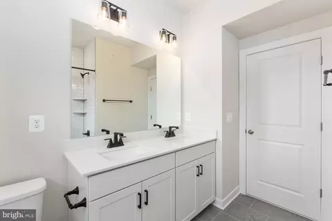 45205 Drowes Ter, Sterling, VA 20166 photo 27