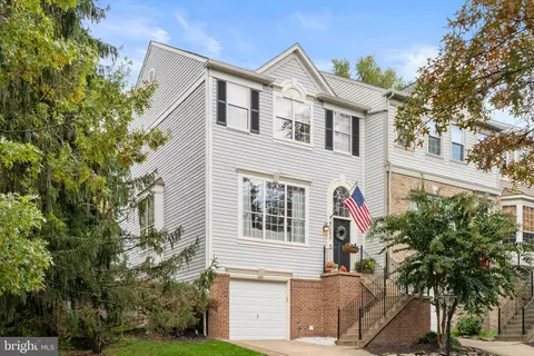 47593 Sandbank Sq, Sterling, VA 20165