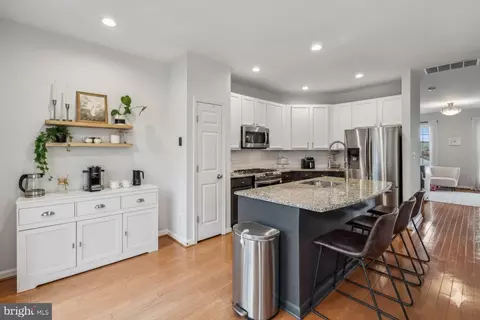 44289 Suscon Sq, Ashburn, VA 20147 photo 2