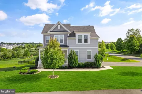 18140 Ridgewood Pl, Round Hill, VA 20141