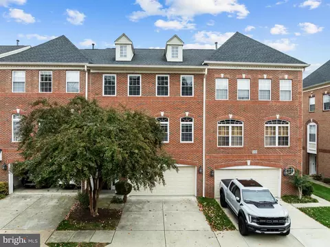 20366 Clover Field Ter, Sterling, VA 20165