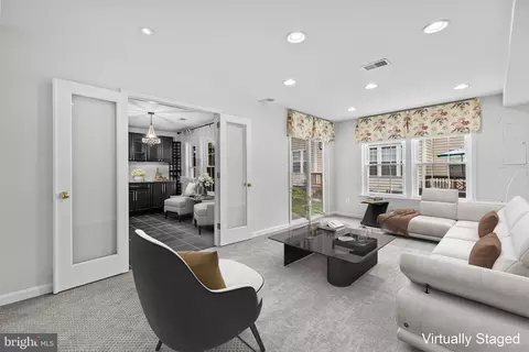 Living - 20366 Clover Field Ter, Sterling, VA 20165 photo 7 of 7