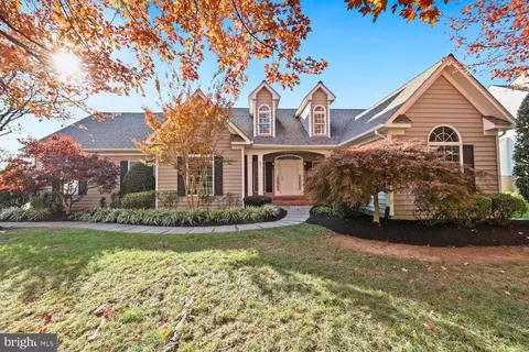 609 S Maple Ave, Purcellville, VA 20132